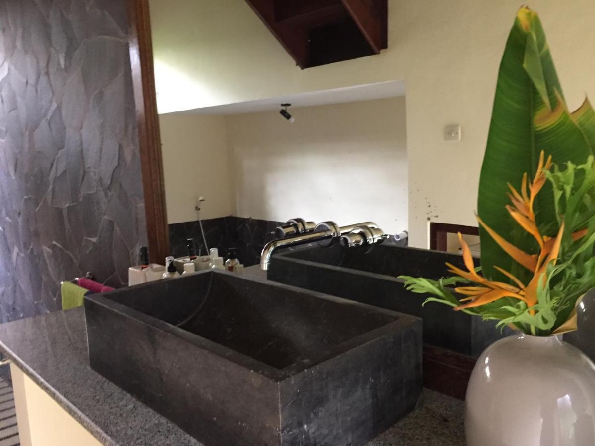 Singko Lovina Bed & Breakfast Exterior photo