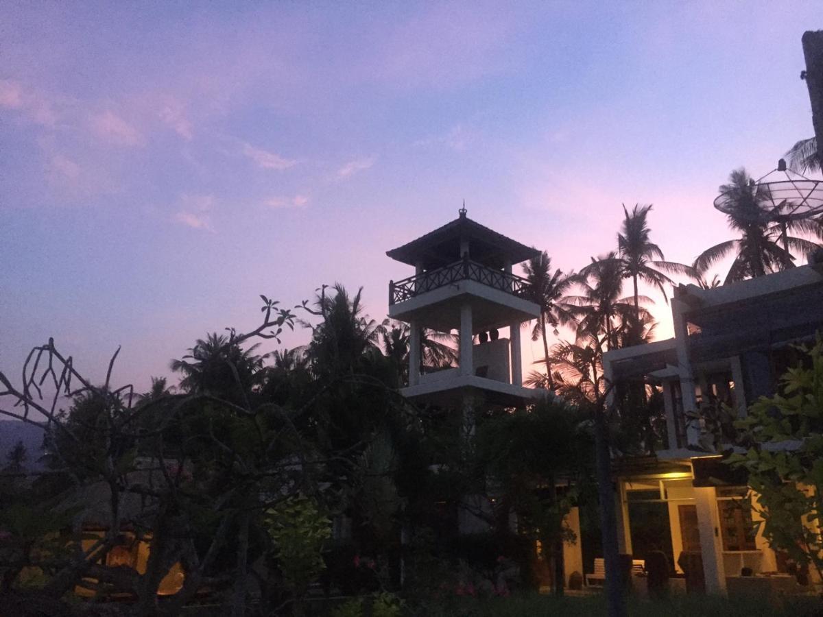 Singko Lovina Bed & Breakfast Exterior photo